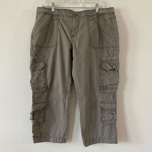 Aeropostale‎ Cargo Capri Pants Woman 13/14 Green Khaki Utility Drawstring
